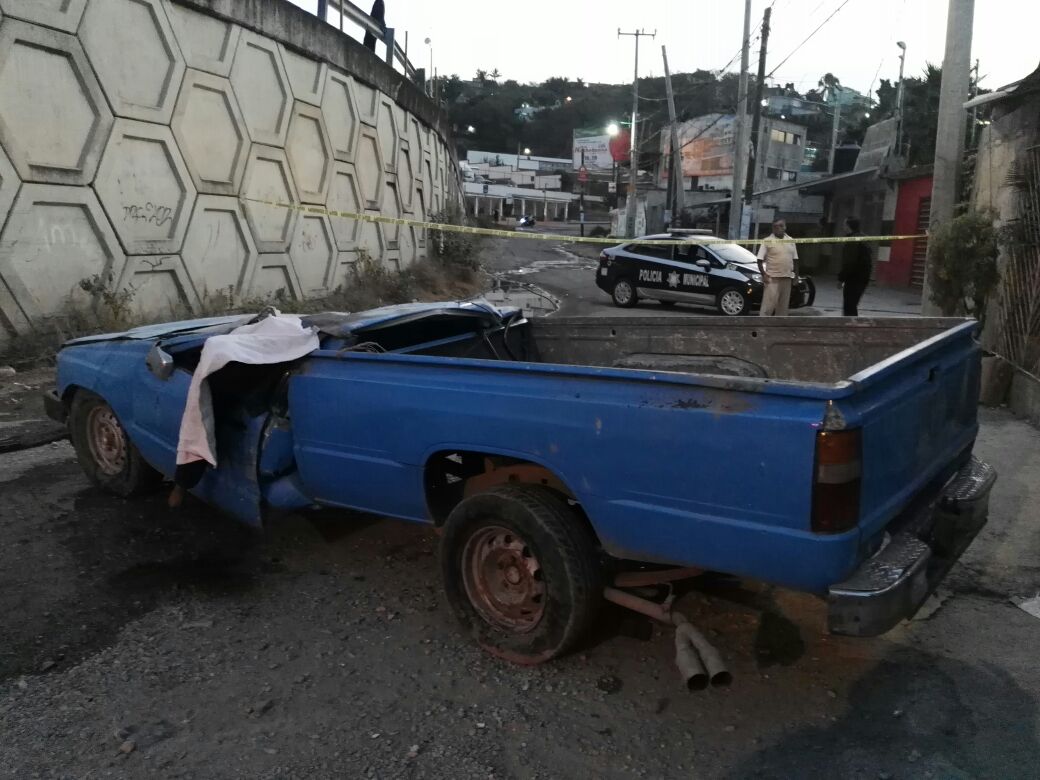 Muere Hombre Prensado Al Volcar Su Camioneta La Web Del Centro